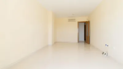 Piso en calle Escribano Valderas photo 2
