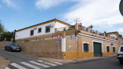 Chalet on Calle Manuel Causse Sales photo 35