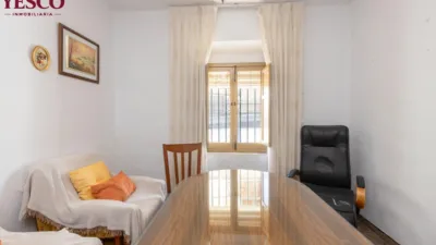 Terraced house on Calle Casillas photo 4