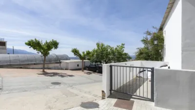 Apartment on Pablo Neruda Street photo 16