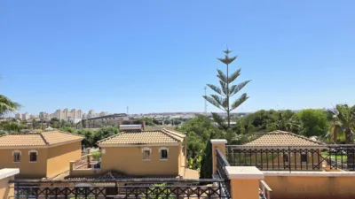 Casa adosada en calle Gotzone Mora photo 32