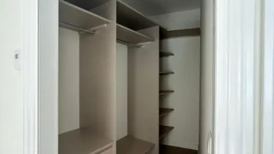 Habitación en alquiler en Calle de Juan Bravo, Plaza Mayor-San Agustín (Segovia Capital) de 1.200 €<span>/mes</span>