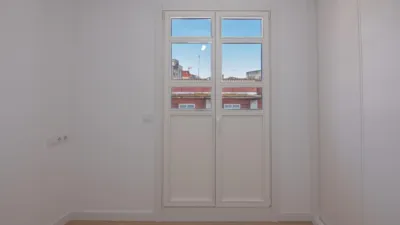 Top-floor apartment on Calle José Luis Cereijo photo 29