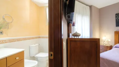 Flat on Calle Sorolla photo 34