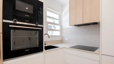 Top-floor apartment on Calle José Luis Cereijo photo 21
