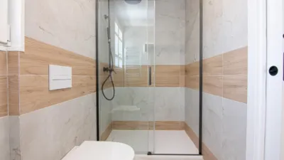 Top-floor apartment on Calle José Luis Cereijo photo 25