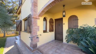 Chalet on Carrer del Llobregat photo 53