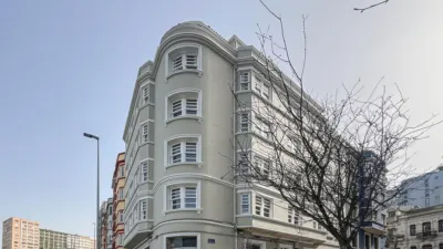 Top-floor apartment on Calle José Luis Cereijo photo 46