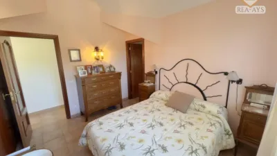Chalet on Carrer del Llobregat photo 37