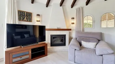 Chalet on Maryvilla Street photo 20