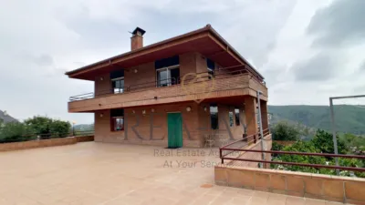 Chalet en Carrer de Vallirana photo 8