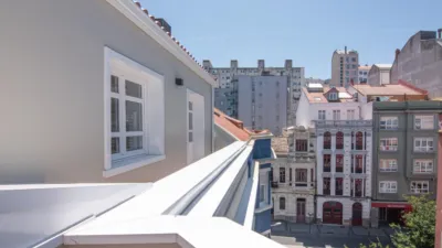 Top-floor apartment on Calle José Luis Cereijo photo 44