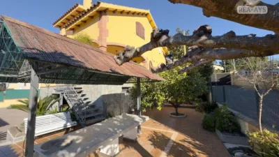 Chalet on Carrer del Llobregat photo 72