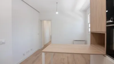 Top-floor apartment on Calle José Luis Cereijo photo 13