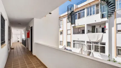 Piso en calle Jucar photo 24