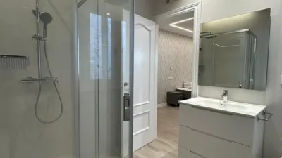 Habitación en alquiler en Calle de Juan Bravo, Plaza Mayor-San Agustín (Segovia Capital) de 1.200 €<span>/mes</span>