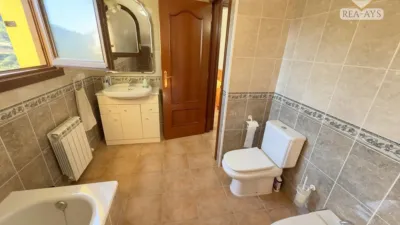 Chalet on Carrer del Llobregat photo 27