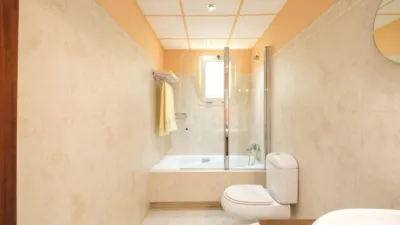 Flat on Calle Sorolla photo 22