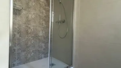 Habitación en alquiler en Calle de Juan Bravo, Plaza Mayor-San Agustín (Segovia Capital) de 1.200 €<span>/mes</span>