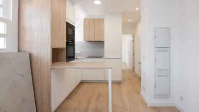 Top-floor apartment on Calle José Luis Cereijo photo 18