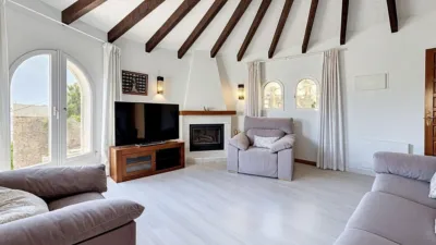 Chalet on Maryvilla Street photo 17