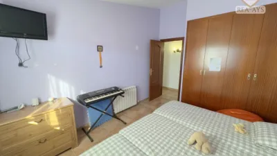 Chalet on Carrer del Llobregat photo 42