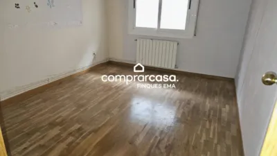 Flat on Carrer del Tres d'Abril photo 4