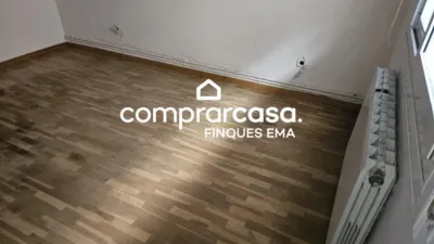 Flat on Carrer del Tres d'Abril photo 24