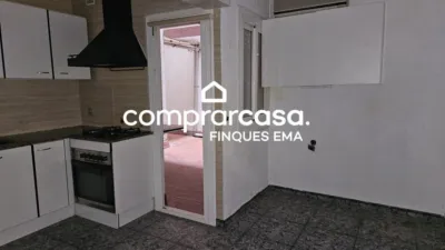 Flat on Carrer del Tres d'Abril photo 25