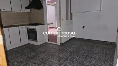 Flat on Carrer del Tres d'Abril photo 2