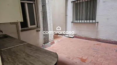Flat on Carrer del Tres d'Abril photo 10