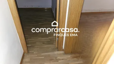 Flat on Carrer del Tres d'Abril photo 27