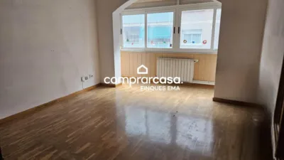 Flat on Carrer del Tres d'Abril photo 3