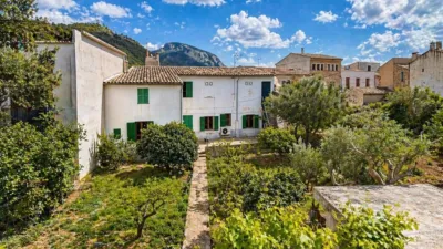 Chalet in Alaró photo 2
