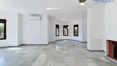 Chalet in El Capricho photo 20