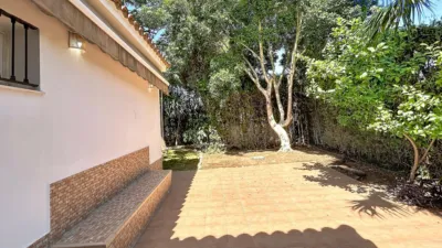 Chalet in El Capricho photo 10