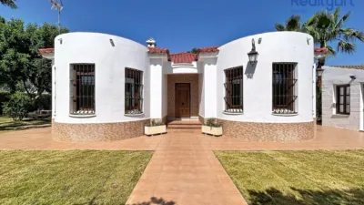 Chalet in El Capricho photo 46
