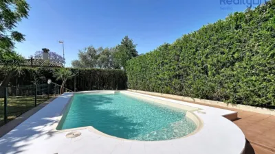 Chalet in El Capricho photo 44