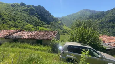 Finca rústica en venta en Calle Cuevas, El Pino (Moreda). Municipio de Aller de 19.500 €