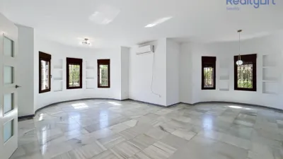 Chalet in El Capricho photo 16