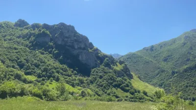 Finca rústica en venta en Calle Cuevas, El Pino (Moreda). Municipio de Aller de 19.500 €