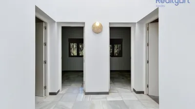 Chalet in El Capricho photo 31