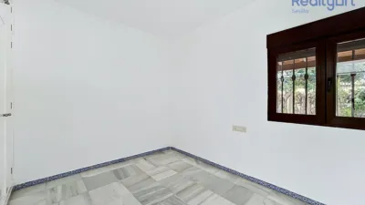 Chalet in El Capricho photo 36