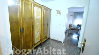 Apartment on Avinguda de Peris y Valero photo 15