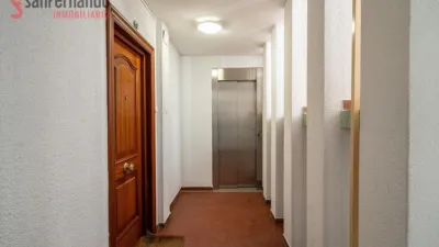 Top-floor apartment on Calle de Valladolid photo 19