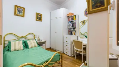 Apartment on Zarandona Street photo 15