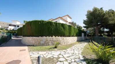 Casa adosada en Carrer Berlin photo 42