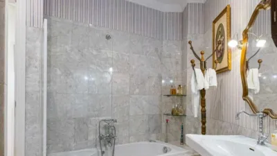 Apartment on Zarandona Street photo 14