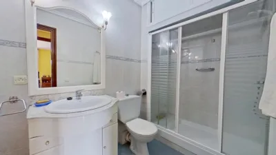 Apartment on Enrique Velasco Street photo 20