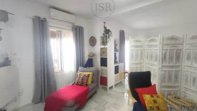 Apartment on Calle de los Embajadores photo 11
